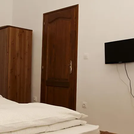 Vadszolo Vendeghaz 베스프렘